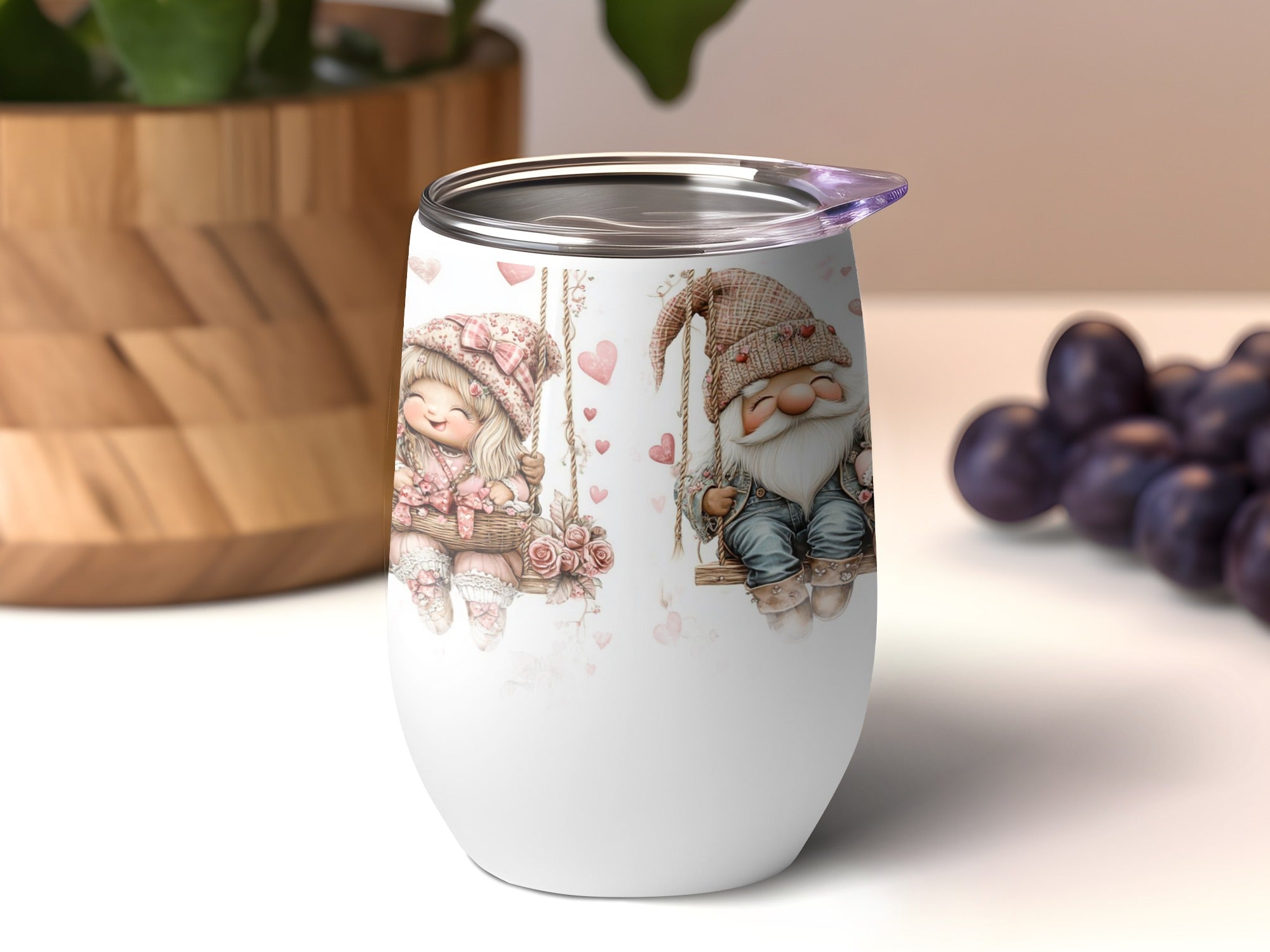 White wine tumbler with cute gnome couple design.